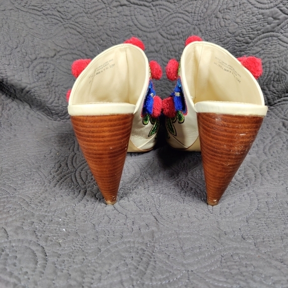 Tory Burch Multicolor Christmas Embroidered Leather Ellis Peep Toe Heel Mule 10M - Picture 8 of 11